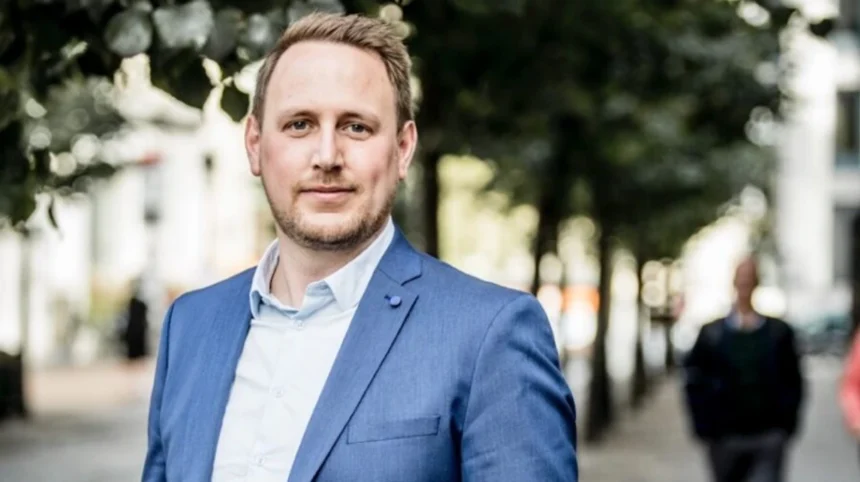 Arnout Coel Urged to Investigate Belgiangate Scandal